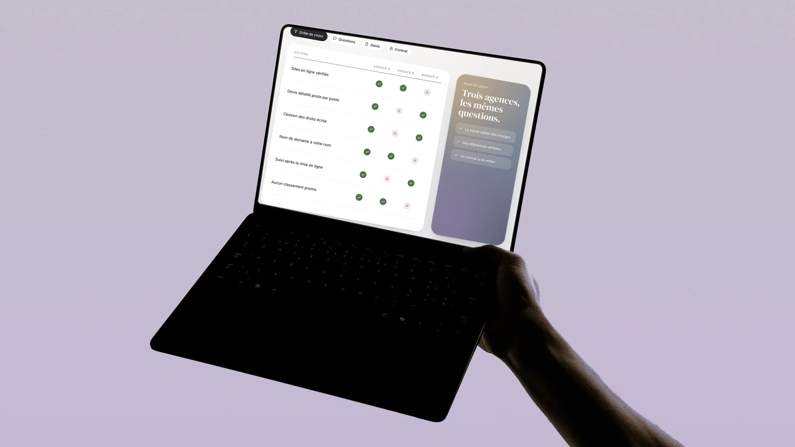 Grille de comparaison de trois agences web sur un ordinateur portable : réalisations, devis, contrat et suivi