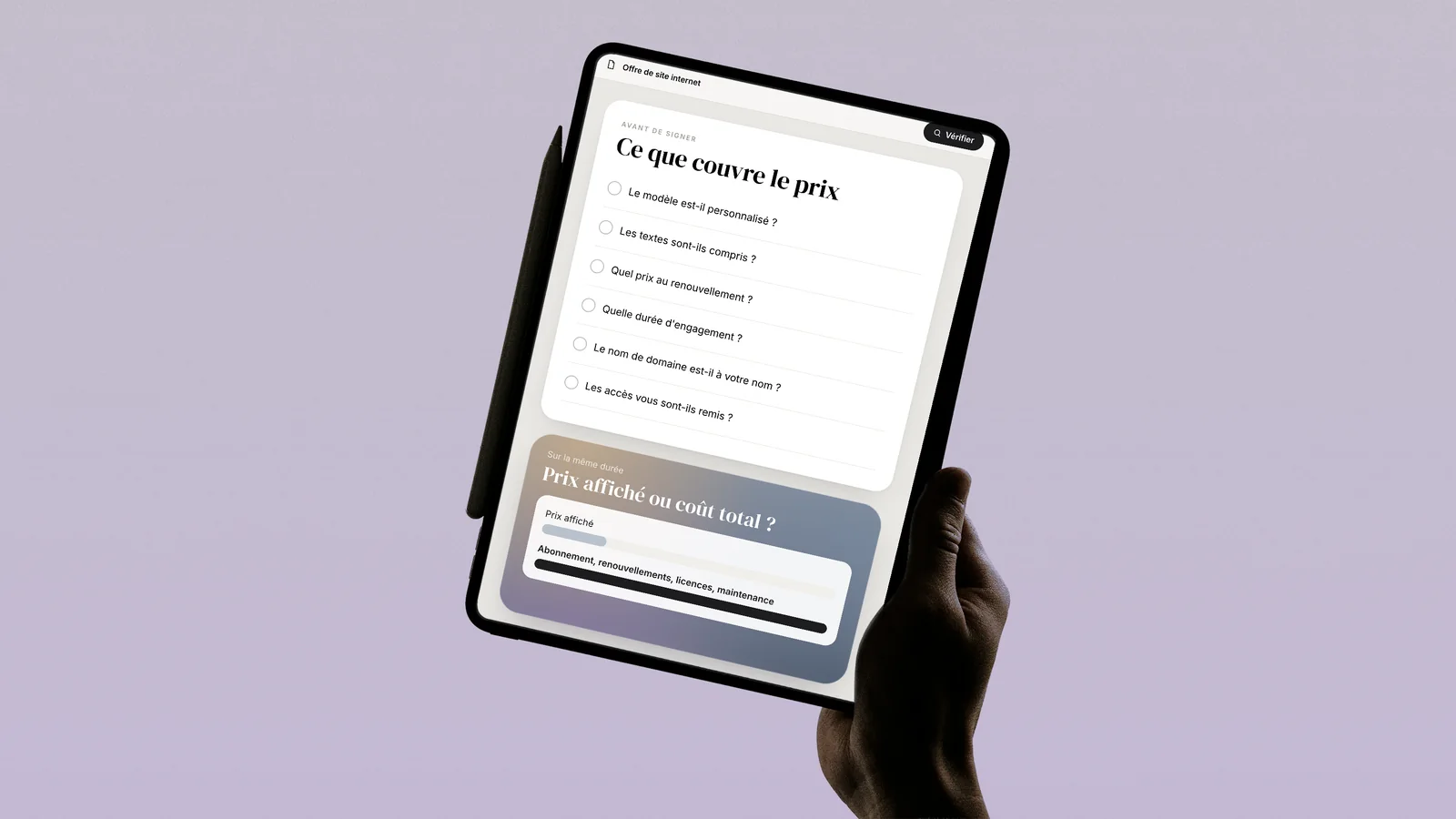 Liste des questions à poser avant de signer une offre de site internet, sur une tablette&nbsp;: modèle, textes, renouvellement, engagement, nom de domaine