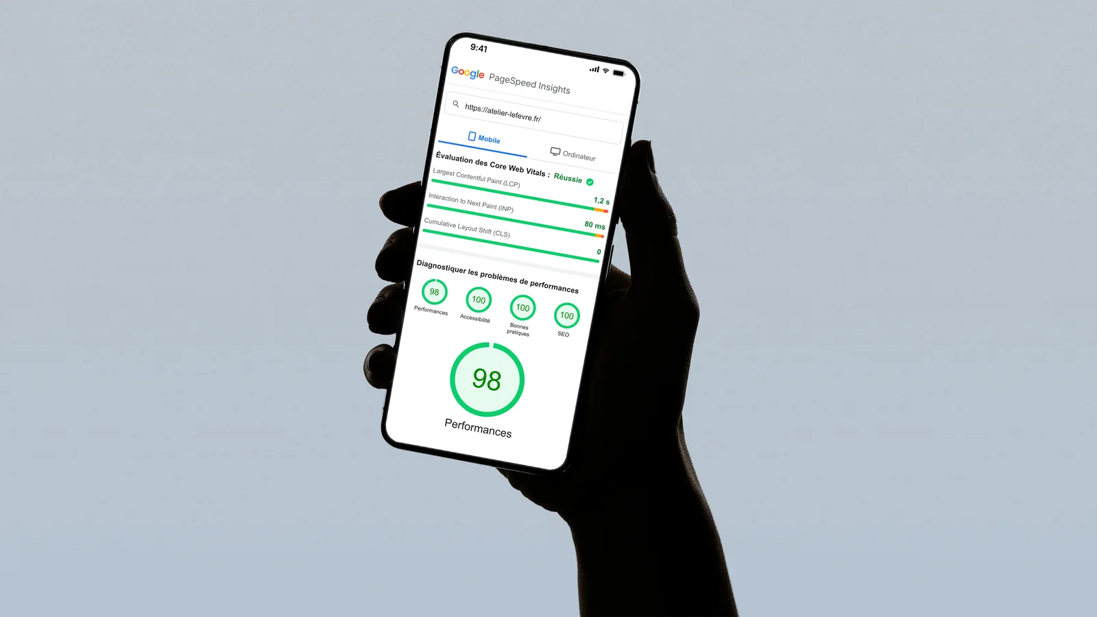 Rapport PageSpeed Insights avec un score de performance élevé sur un téléphone
